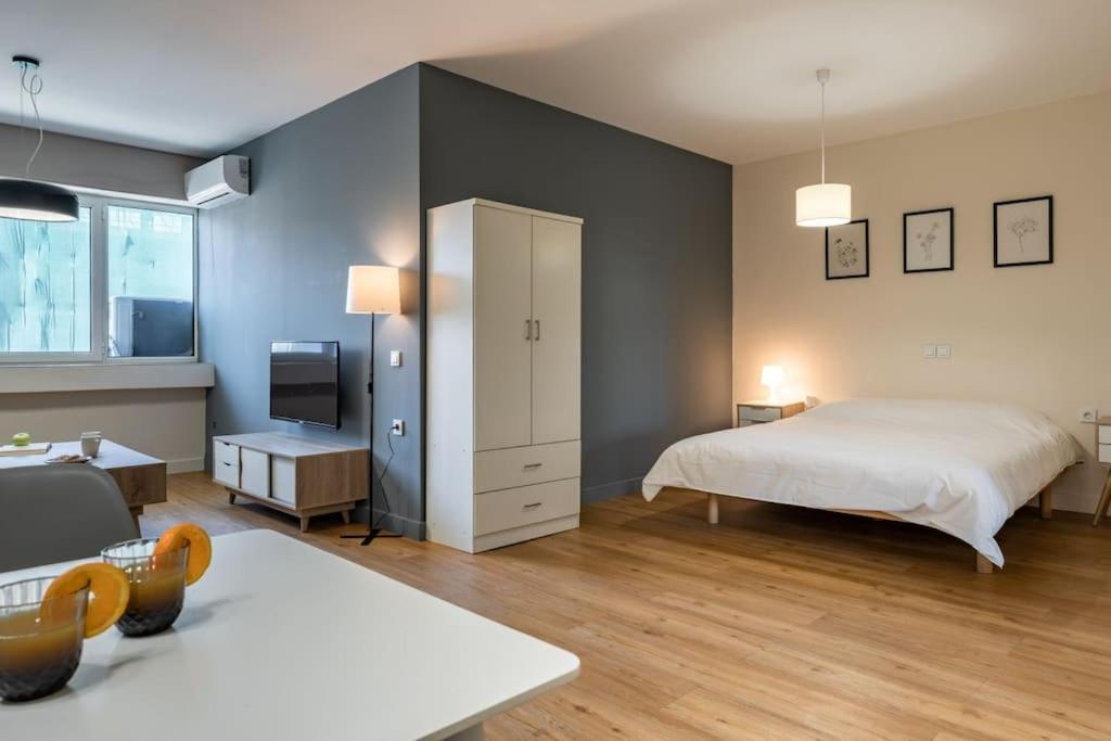 Large Comfy, Modern Studio 5 Min To Acropolis Athen Exterior foto